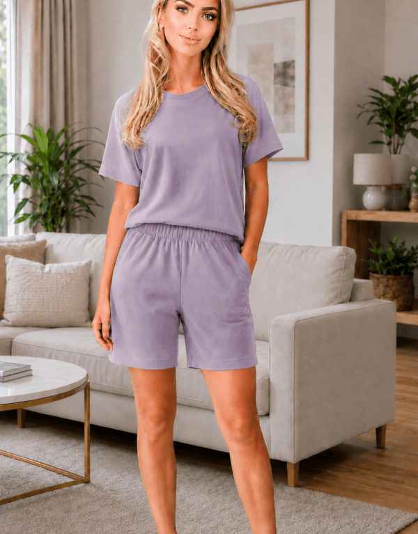 Compleu sport, pantalon scurt si tricou clasic, lila